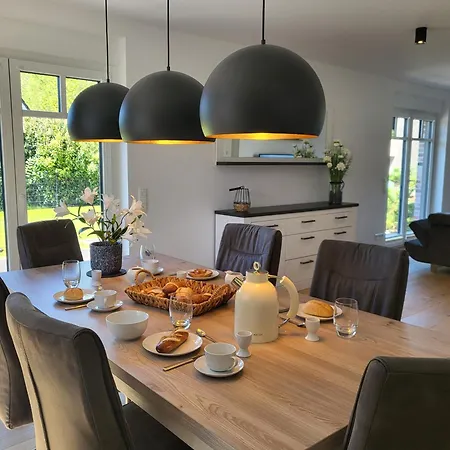 Strandlaeufer Holiday home *
