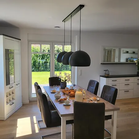 Holiday home Strandlaeufer *
