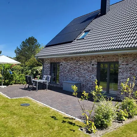 Holiday home Strandlaeufer *